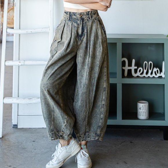 Oli & Hali Mineral Wash Cotton Dark Denim Cropped Baggy Relaxed Fit Jeans - Picture 1 of 9